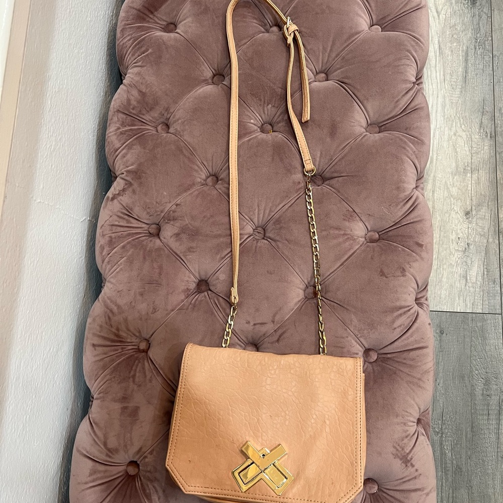 Pink crossbody bag, worn a couple of times!